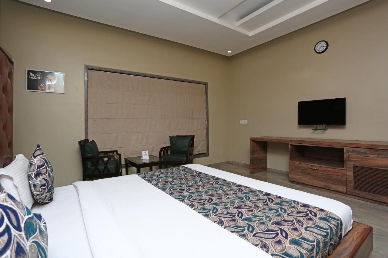Townhouse 900 Hotel Surya Palace Bhilai Exterior foto