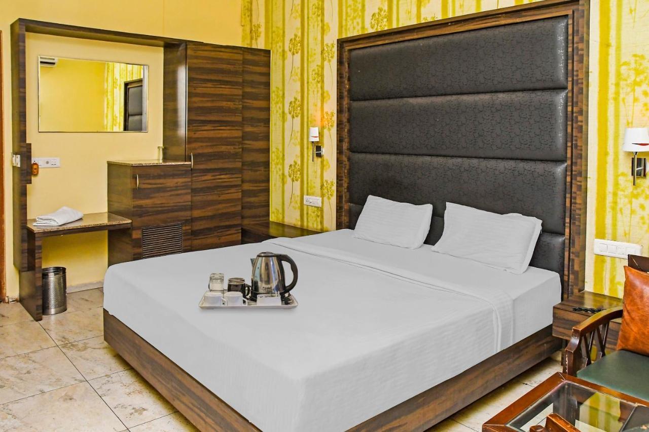 Townhouse 900 Hotel Surya Palace Bhilai Exterior foto