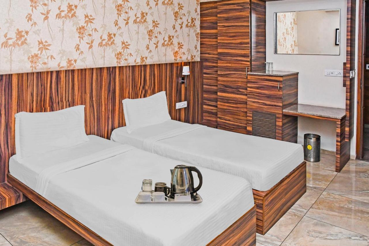Townhouse 900 Hotel Surya Palace Bhilai Exterior foto
